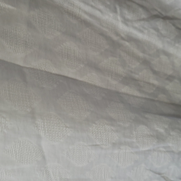 Rachel Roy short sleeved tshirt. Size medium - Picture 4 of 8